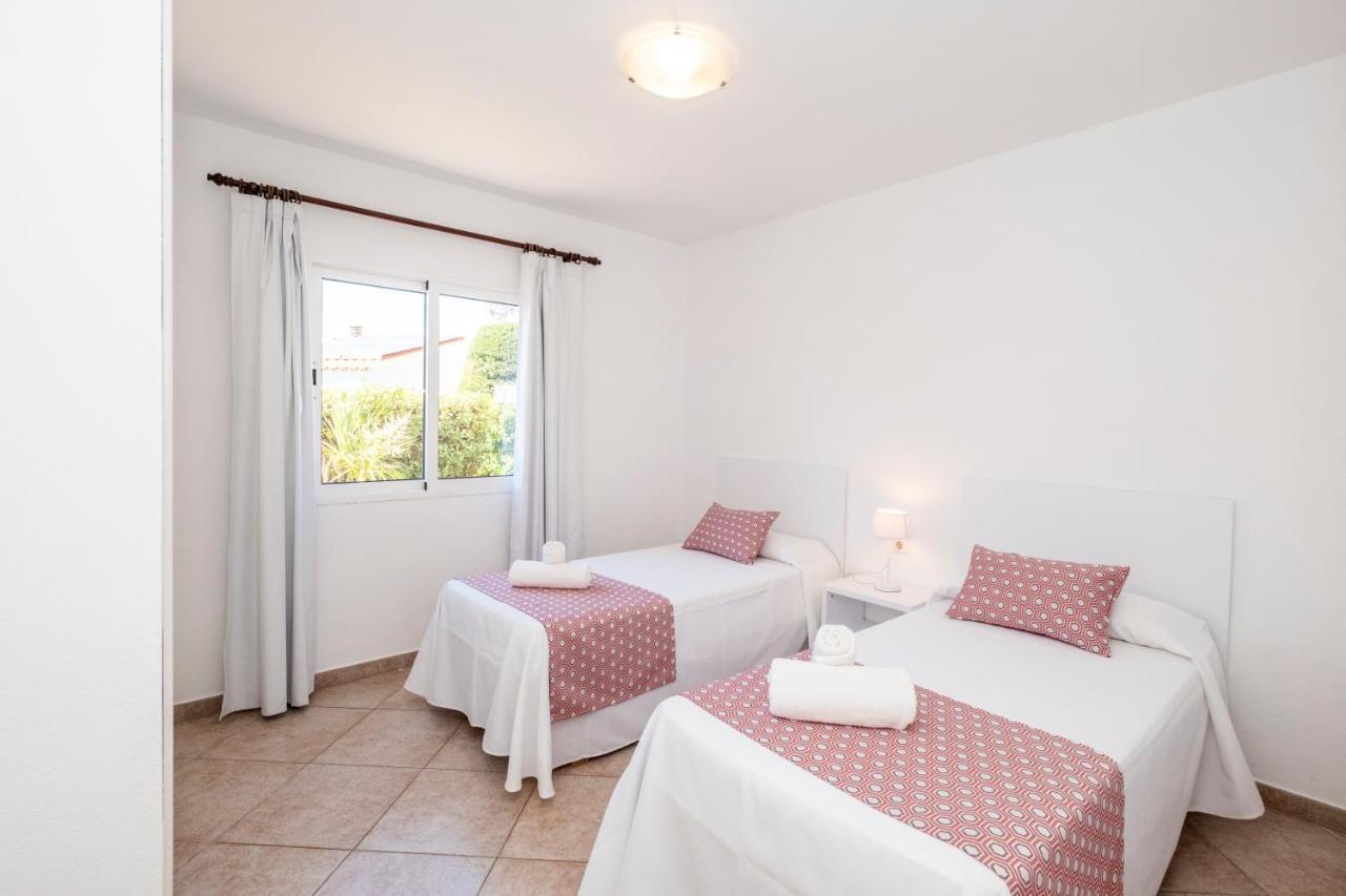 Villas Geisan Ciutadella  Buitenkant foto